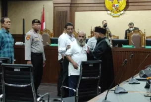 KPK: Lukas Enembe Diduga Konversi Uang Tunai Ratusan Miliar ke Valas