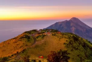 Pesona dan Tantangan saat Mendaki Gunung Merbabu