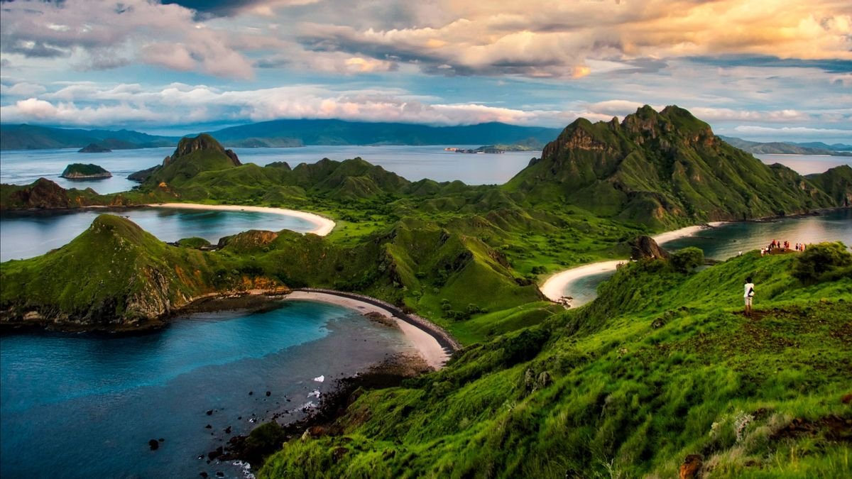 Rekomendasi Tempat Wisata Indonesia Timur yang Cocok untuk Backpacker