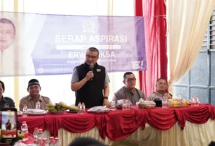 Erwin Aksa Serap Aspirasi Masyarakat Krendang, Tambora: Masyarakat Menyoroti Masalah Infrastruktur dan Bantuan Sosial
