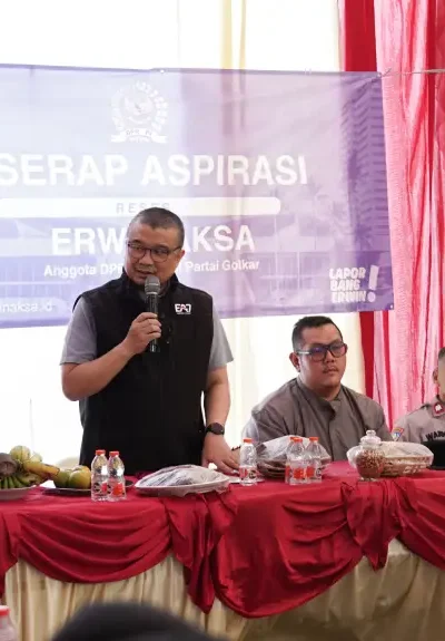 Erwin Aksa Serap Aspirasi Masyarakat Krendang, Tambora: Masyarakat Menyoroti Masalah Infrastruktur dan Bantuan Sosial
